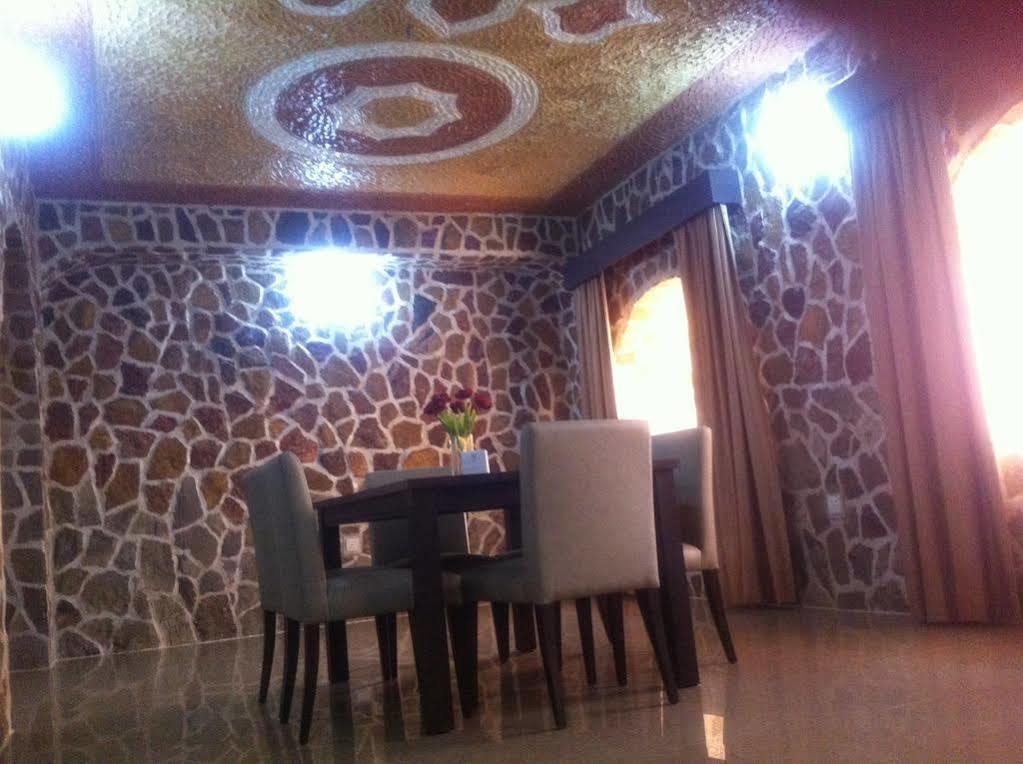Mahadha Hotel Wādiyayn Buitenkant foto